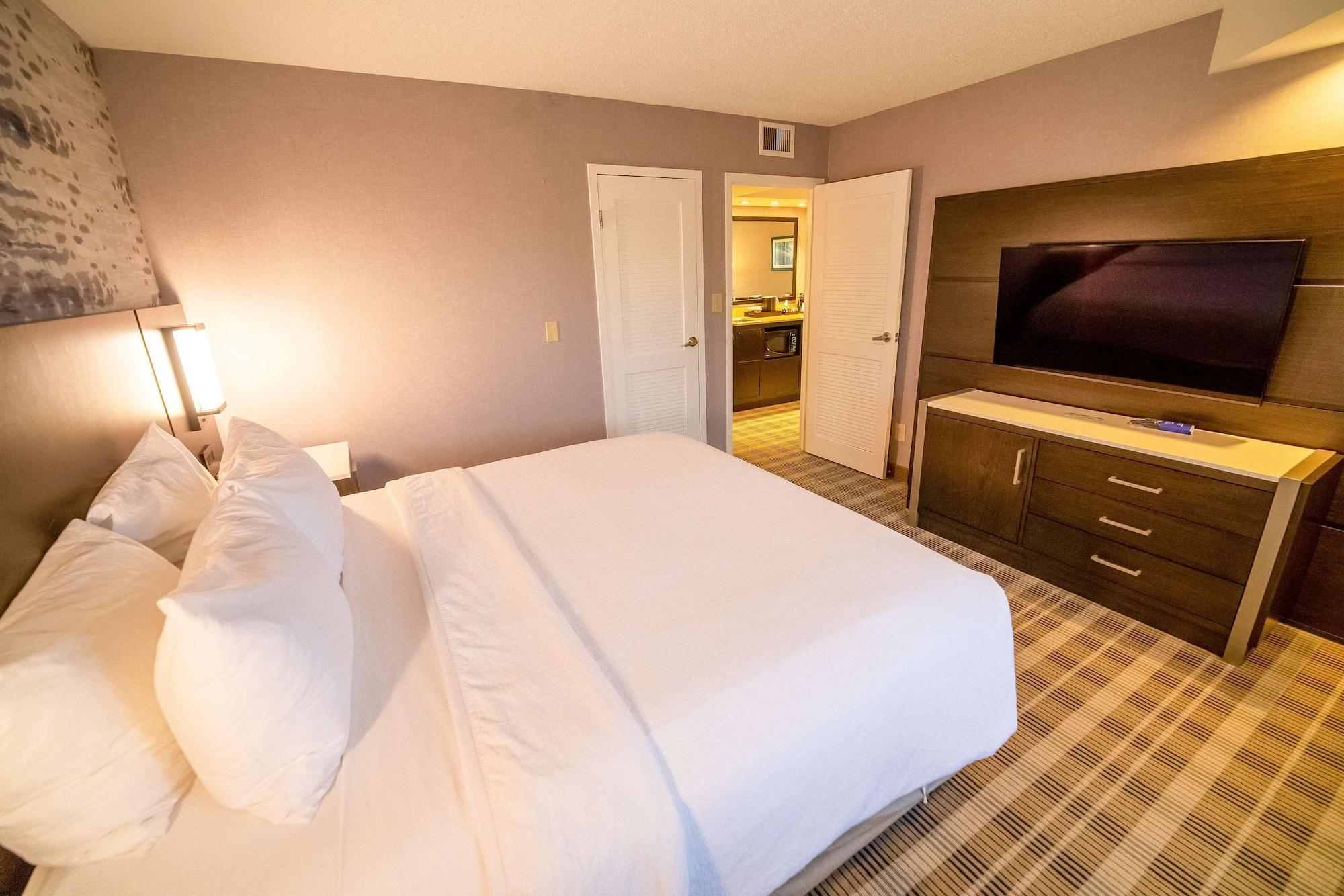 Embassy Suites By Hilton Kansas City Overland Park Buitenkant foto